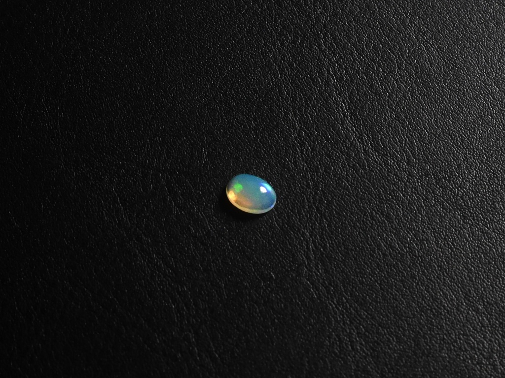 White Opal (WOS03)