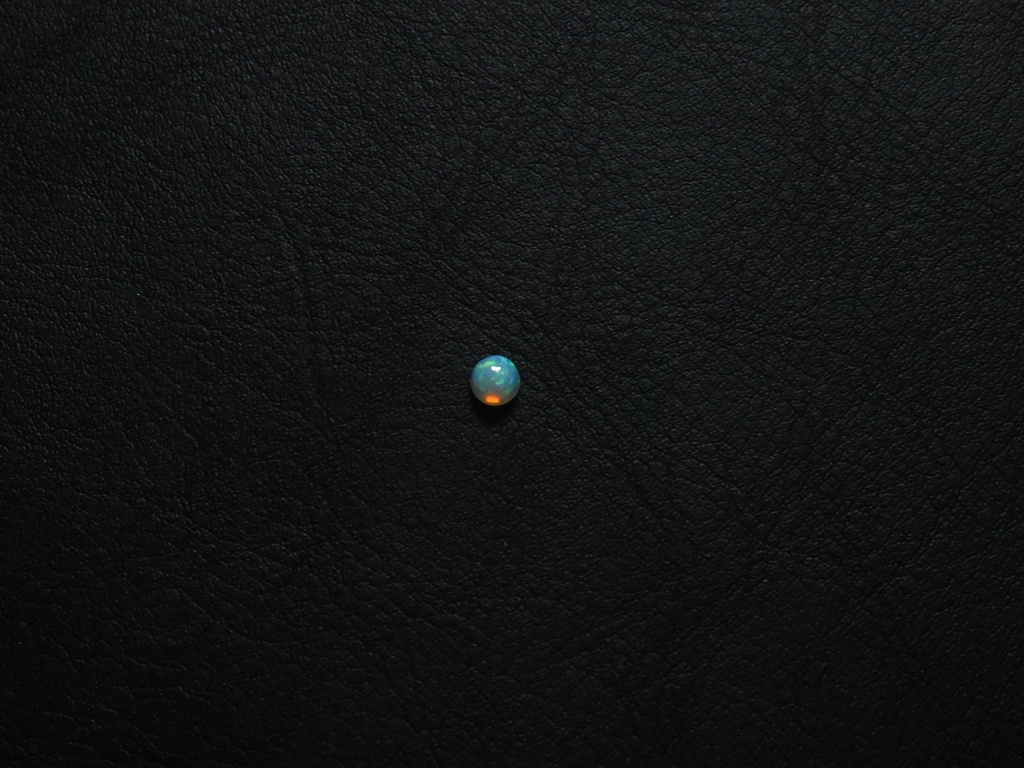White Opal (WOSS03)