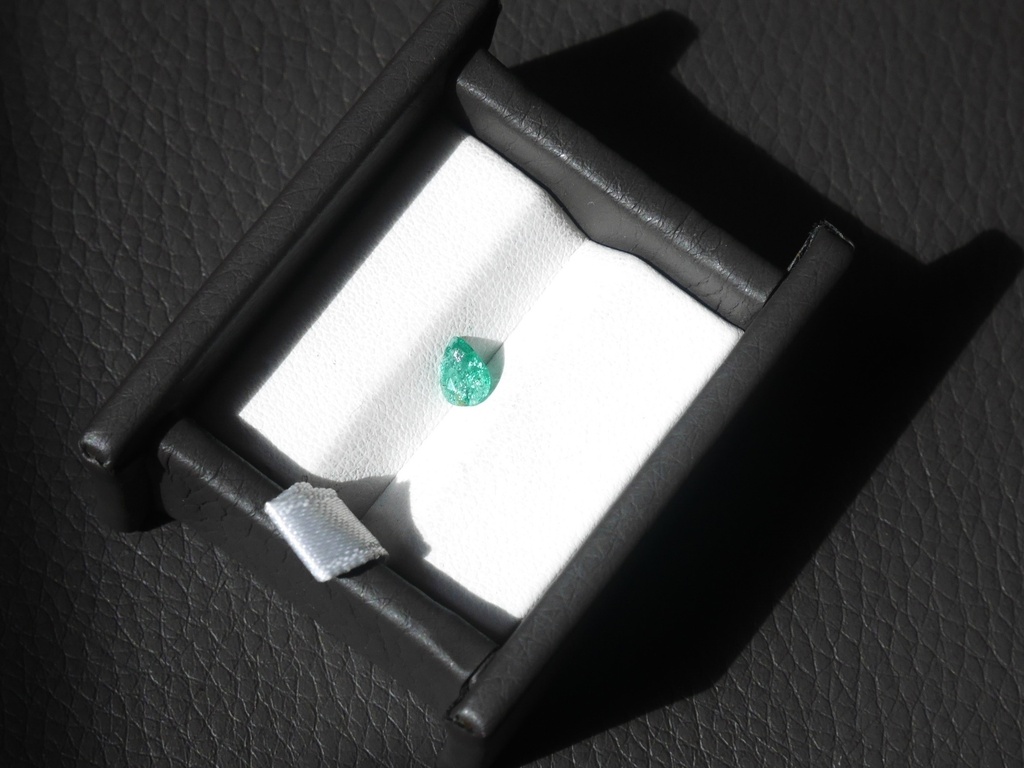 Emerald (ES04)